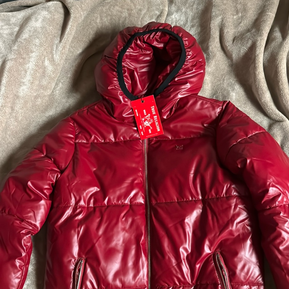 Woman’s True Religion Puffer, Color: ruby red, Size: medium